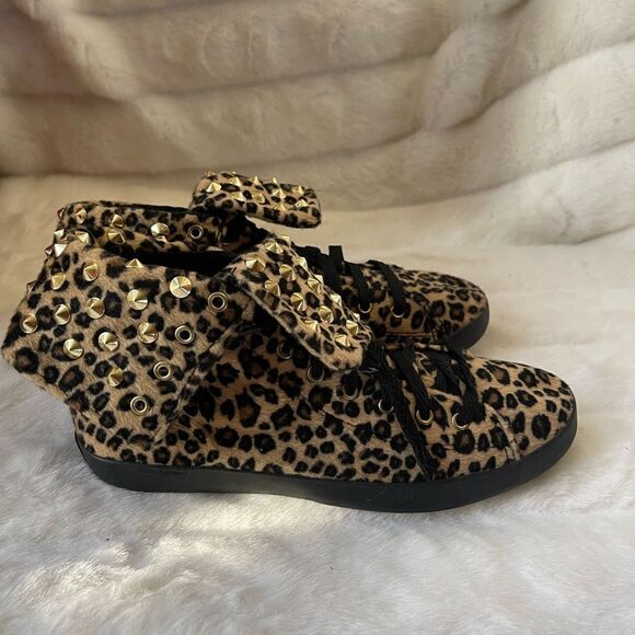Cute to the Core Leopard prints studs versatile lace up /ankle sneakers … - Picture 3 of 12